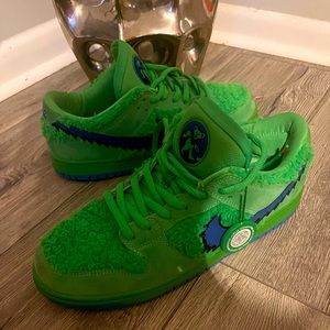 Nike sneakers size 10